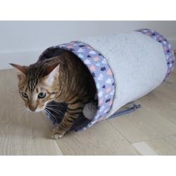 Rosewood Luxury Winter Forest Cat Tunnel
